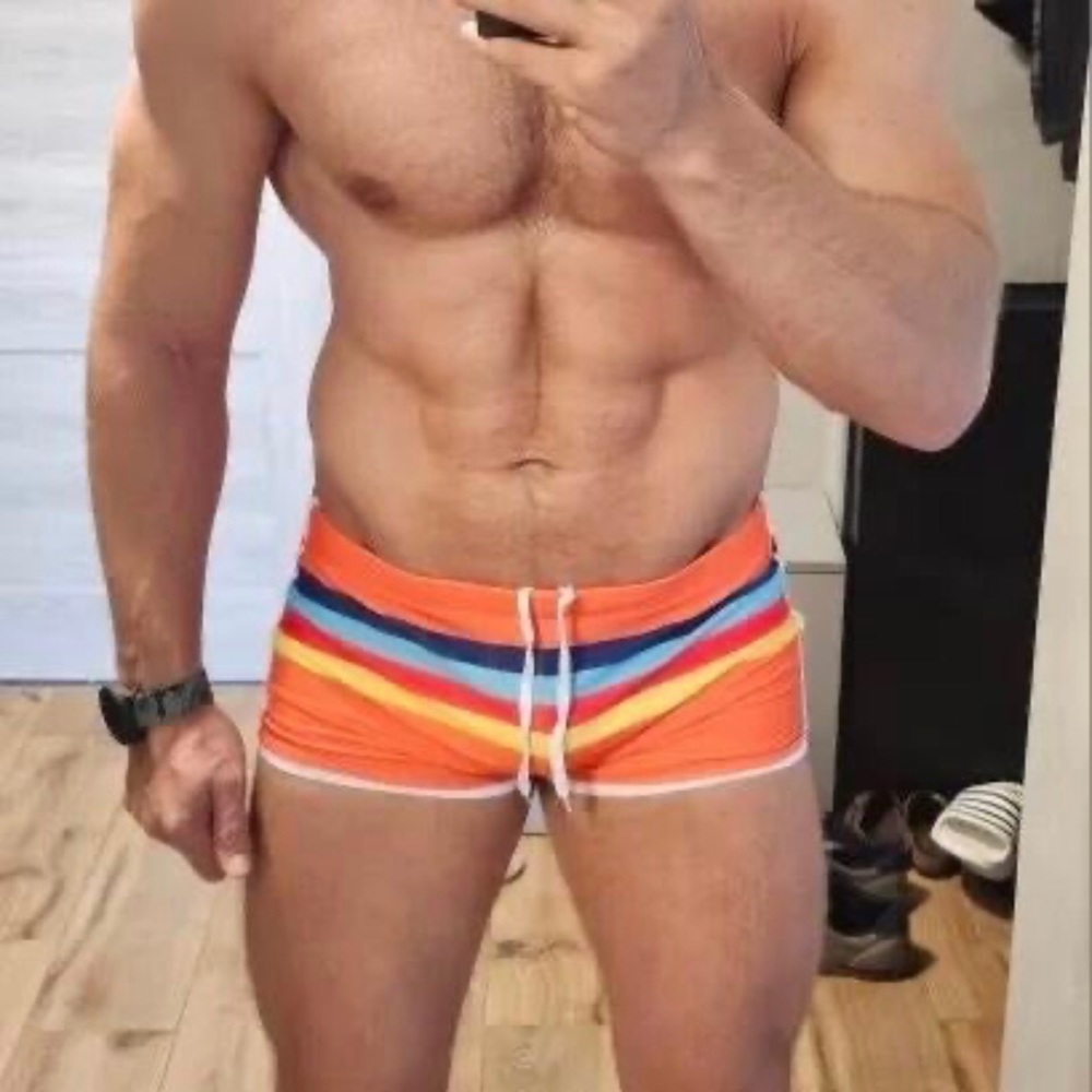 Size 33-34 Swimtrunks for Men